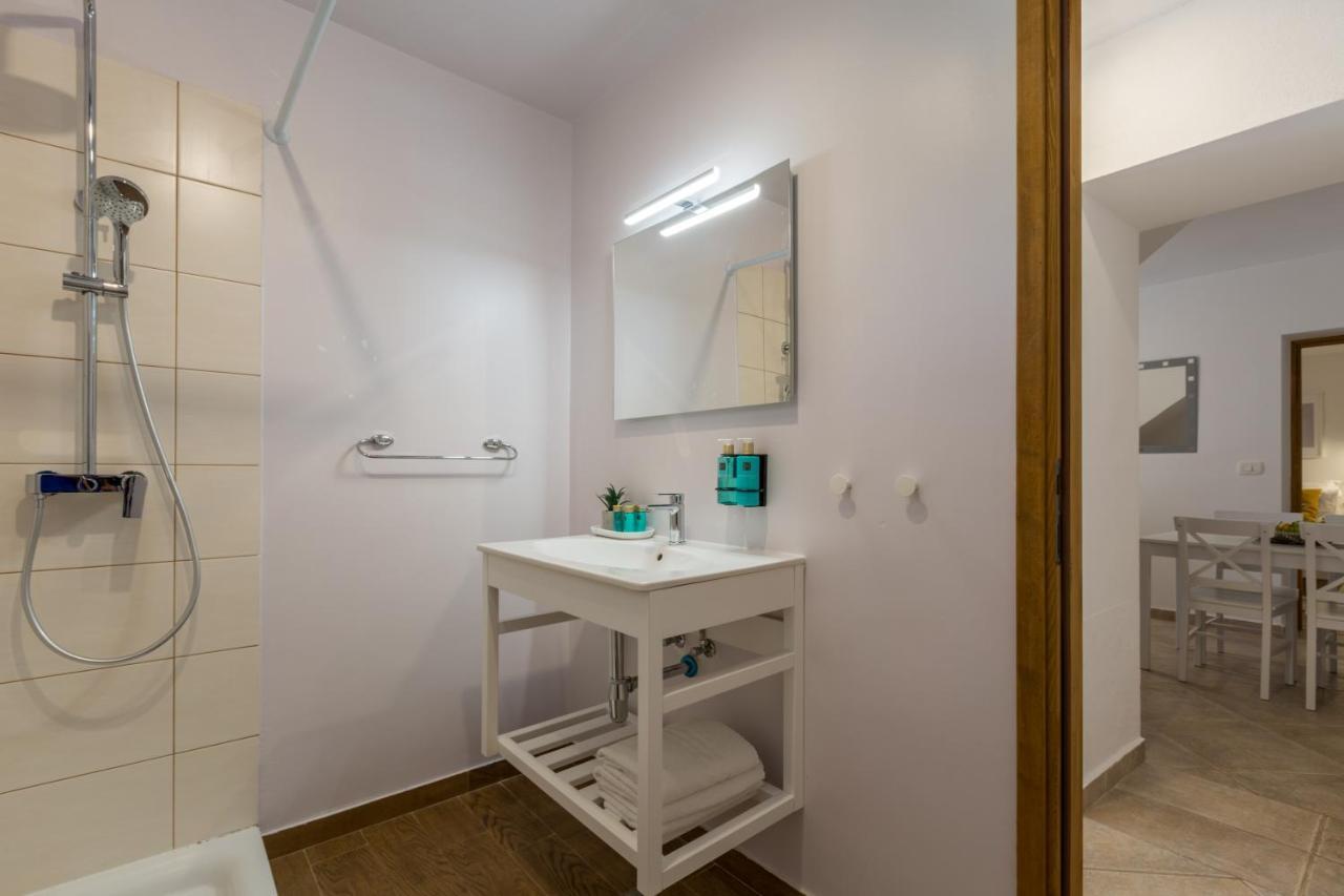 Apartments Agata Novigrad Istria Eksteriør bilde