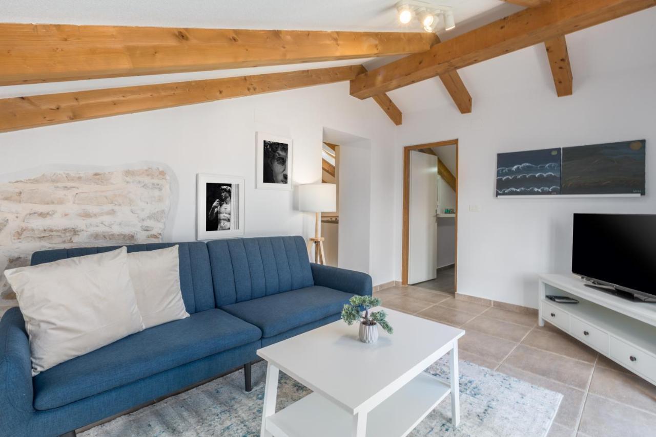 Apartments Agata Novigrad Istria Eksteriør bilde