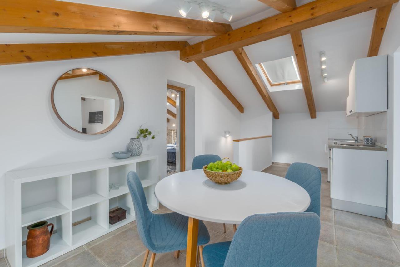 Apartments Agata Novigrad Istria Eksteriør bilde