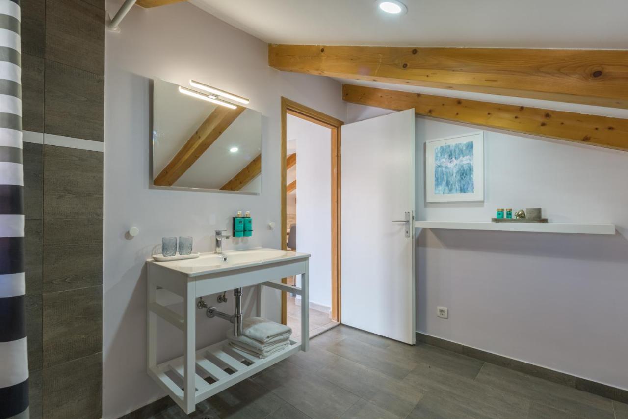 Apartments Agata Novigrad Istria Eksteriør bilde
