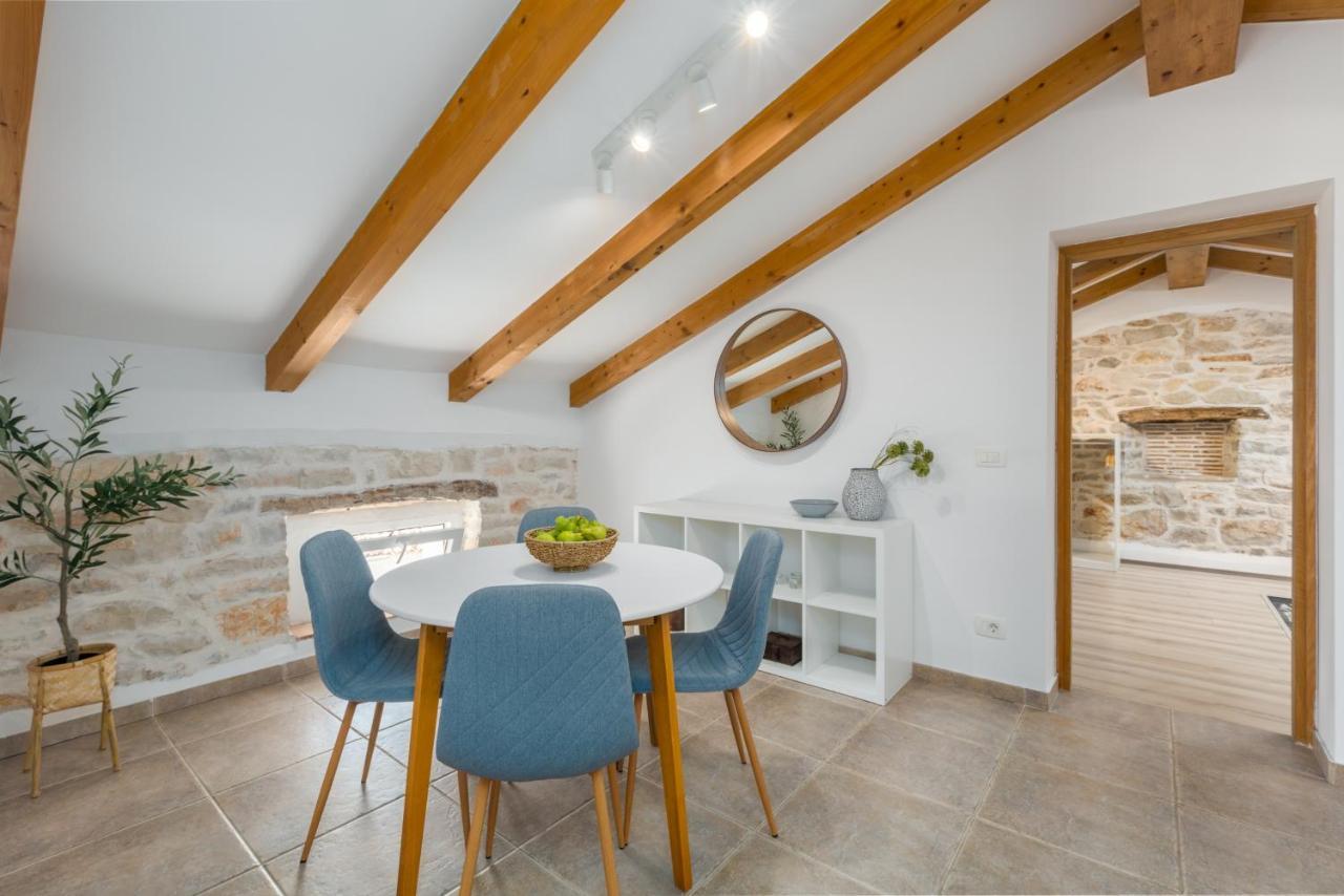 Apartments Agata Novigrad Istria Eksteriør bilde