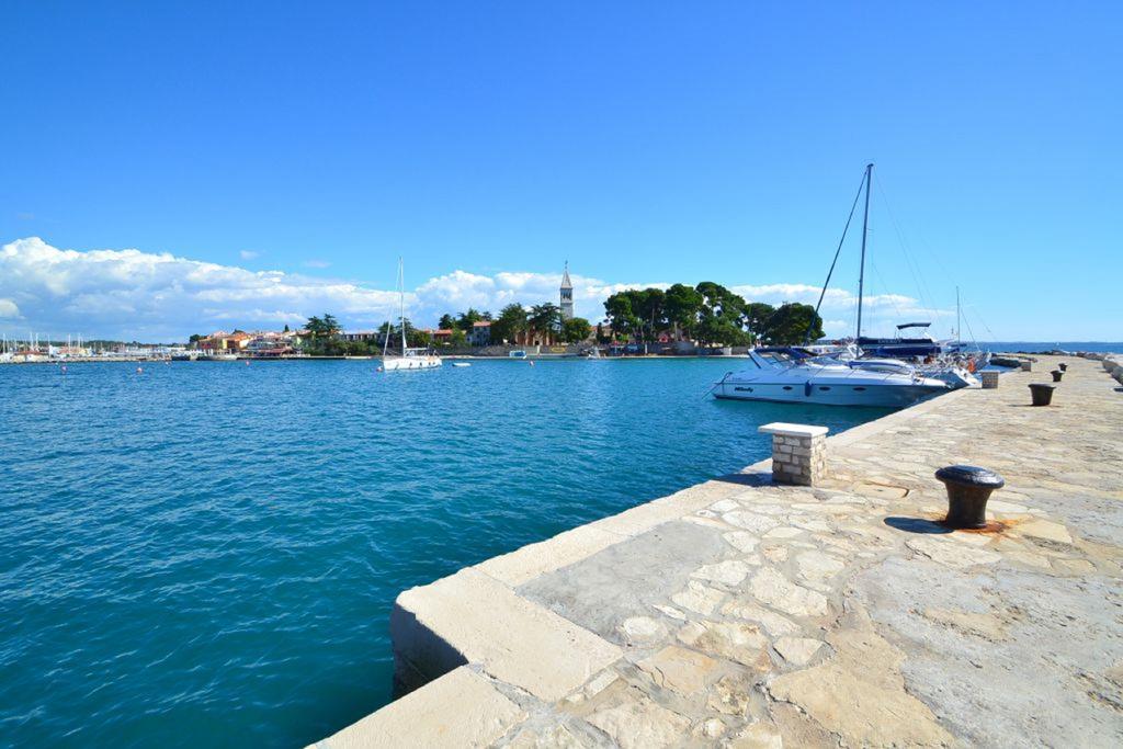 Apartments Agata Novigrad Istria Eksteriør bilde