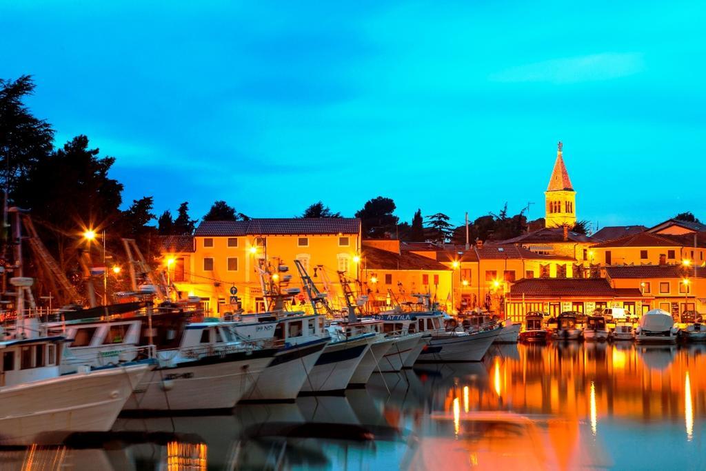 Apartments Agata Novigrad Istria Eksteriør bilde